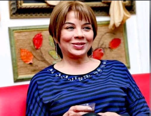 Sughra Baghirzada as florist